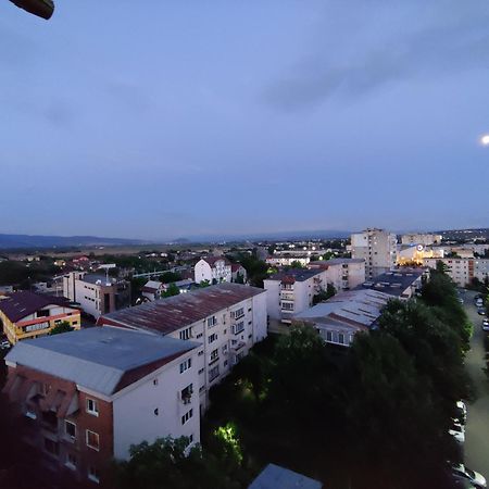 Cosy 2-Bedroom Apartment With An Amazing Panorama เดวา ภายนอก รูปภาพ