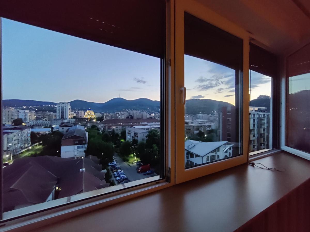 Cosy 2-Bedroom Apartment With An Amazing Panorama เดวา ภายนอก รูปภาพ